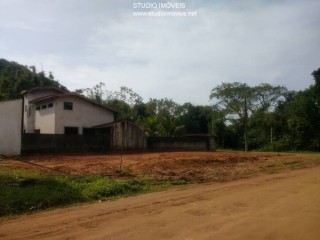 Terreno a venda de esquina na Praia Massaguaçu com 372m²
