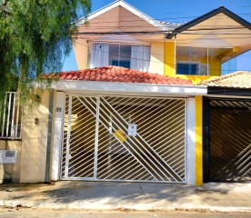 Casa com 3 dts ( 1 suite ) - Jardim das Indústrias - SJCampos