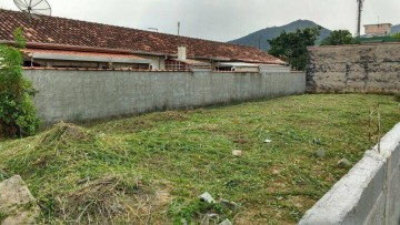Terreno Murado com 300m² na Praia Martim de Sá em Caraguá