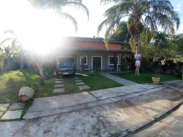Casa c/ 3 dts (1 suite) em Condomínio - terreno de 575m2-Portal Patrimônium