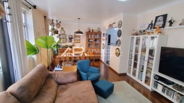 APARTAMENTO C/ 3 DORMITÓRIOS (1SUITE)-AMPLO-IMPECÁVEL-REG.CENTRAL - SJC