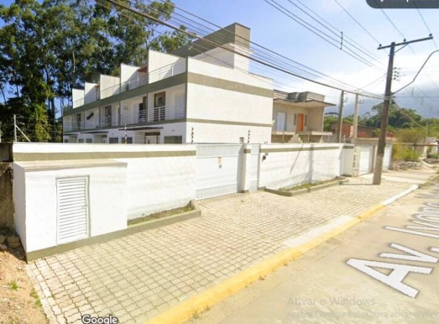 Casa 3 dormitórios (2suites)  TRIPLEX - Cond. Fechado- 2 vagas - Massaguaçú