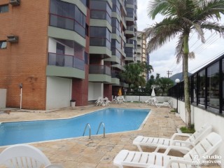 APARTAMENTO FRENTE MAR COM VARANDA GOURMET