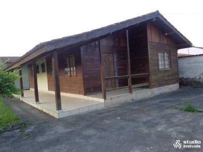 Casa a venda em Caraguatatuba